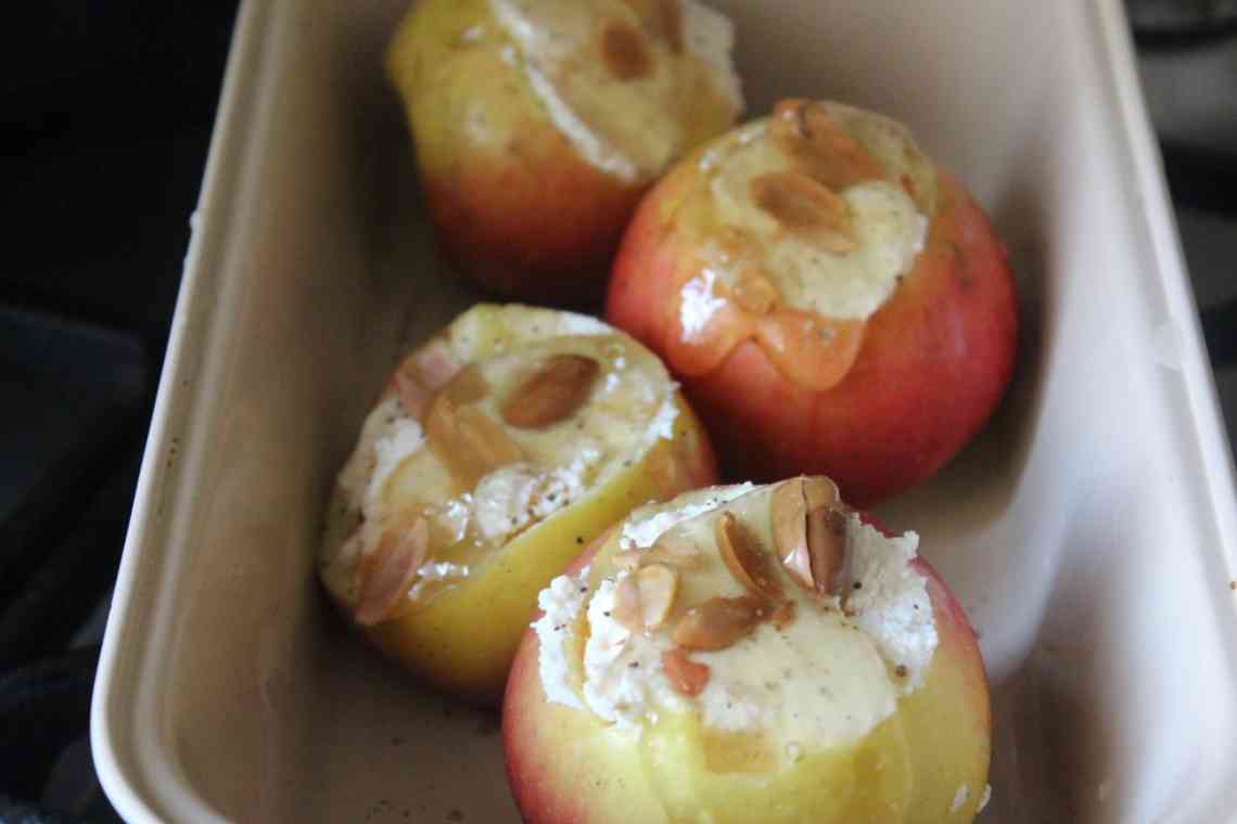 Запечений гарбуз з яблуками в духовці - смачний і корисний десерт