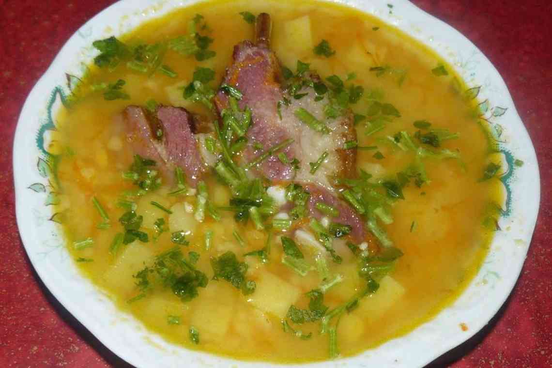 Варім гороховий суп з копченими ребришками в мультиварку
