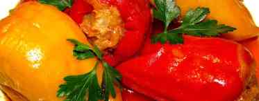 Перець, фарширований м'ясом, у томатному соусі: рецепт приготування з фото