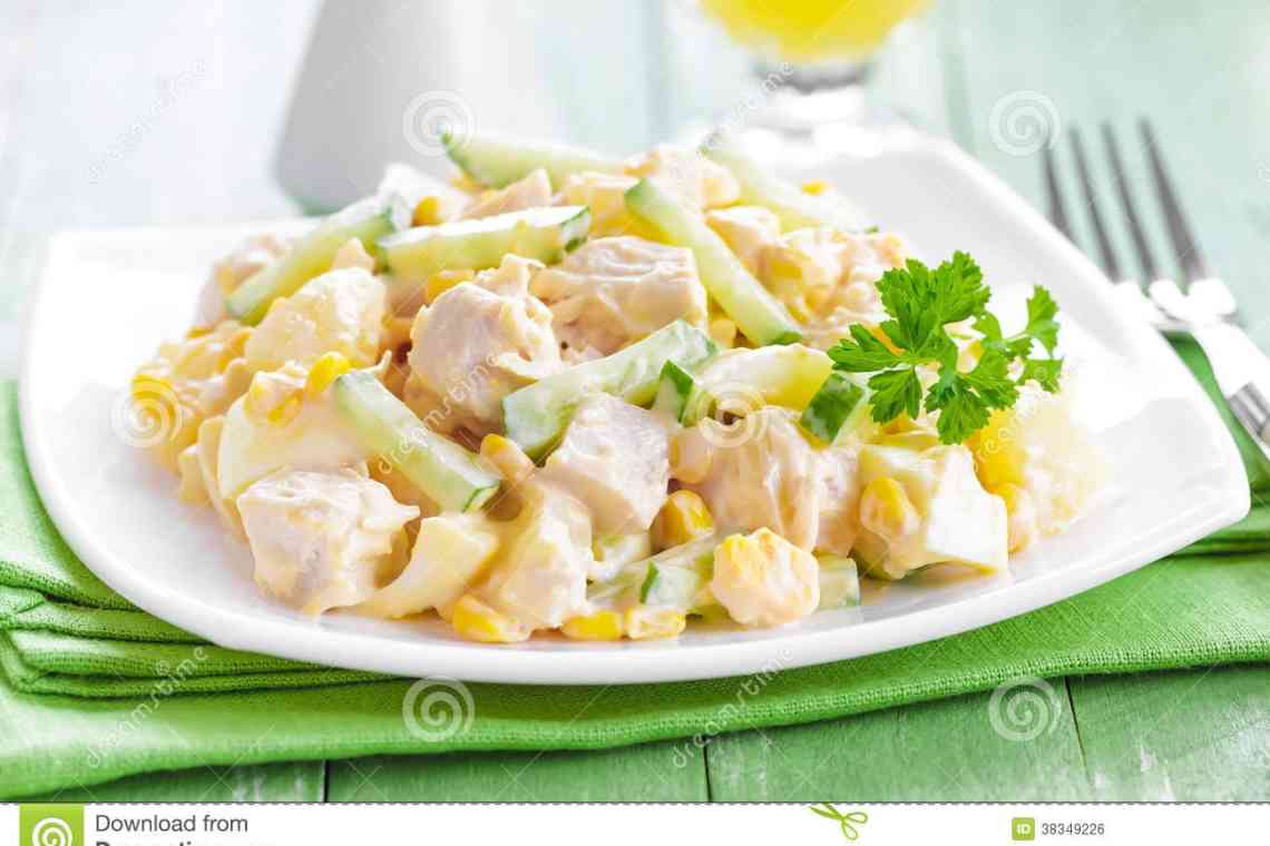 Ананасовий салат з куркою: рецепти
