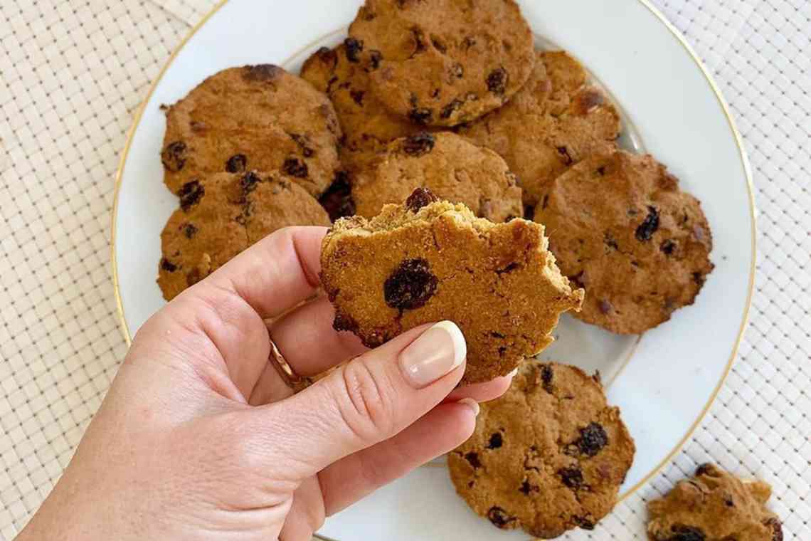 Дізнаємося як правильно приготувати печиво Ґудзики: кілька рецептів з фото