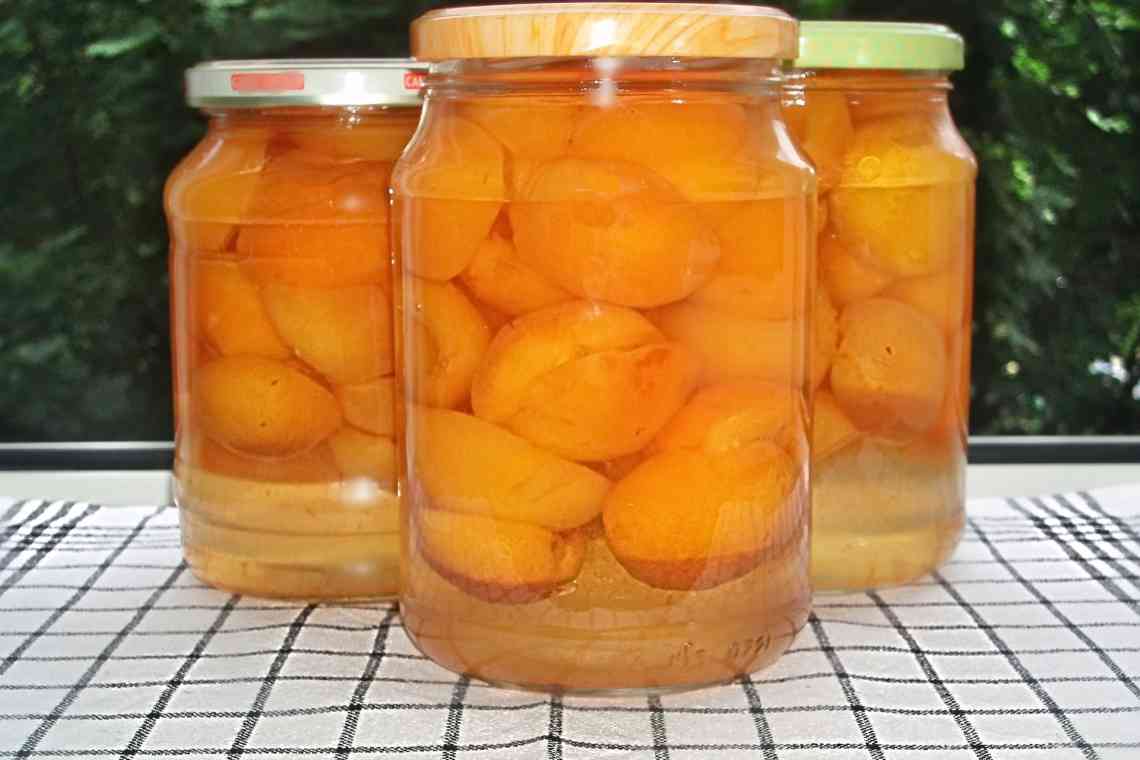 Дізнаємося як правильно приготувати абрикос в сиропі на зиму?