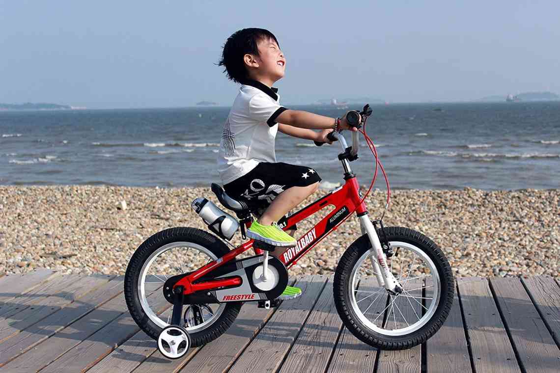 Як навчити дитину кататися на велосипеді