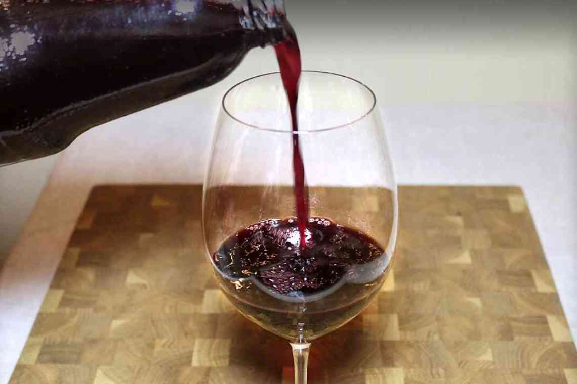 Як приготувати вино з чорноплідної горобини.