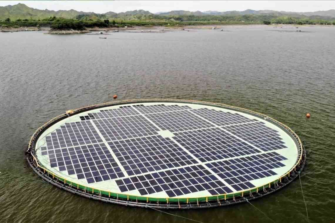 Китай запустив одну з найбільших у світі сонячних електростанцій