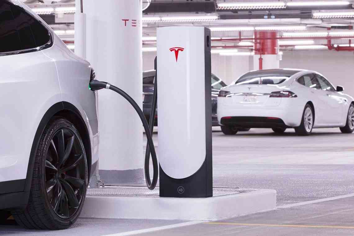 Tesla встановила понад 6000 станцій швидкої зарядки Supercharger на 600 заправках Європи