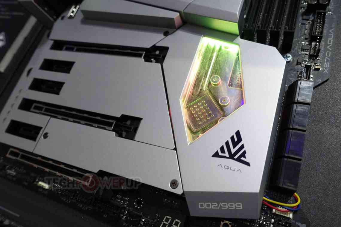 ASRock висміяла MSI і ASUS за копіювання дизайну своїх материнських плат X570 Aqua