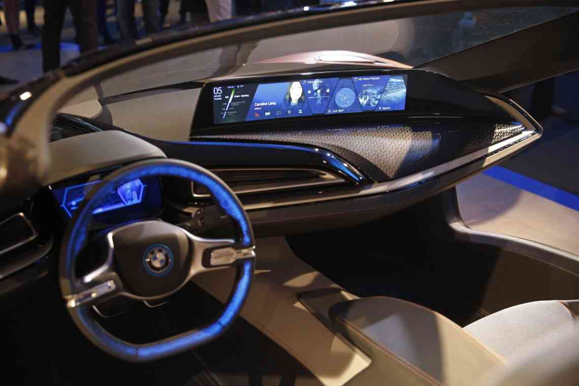 Через 5 років електроніки в автомобілях буде на $6000 "