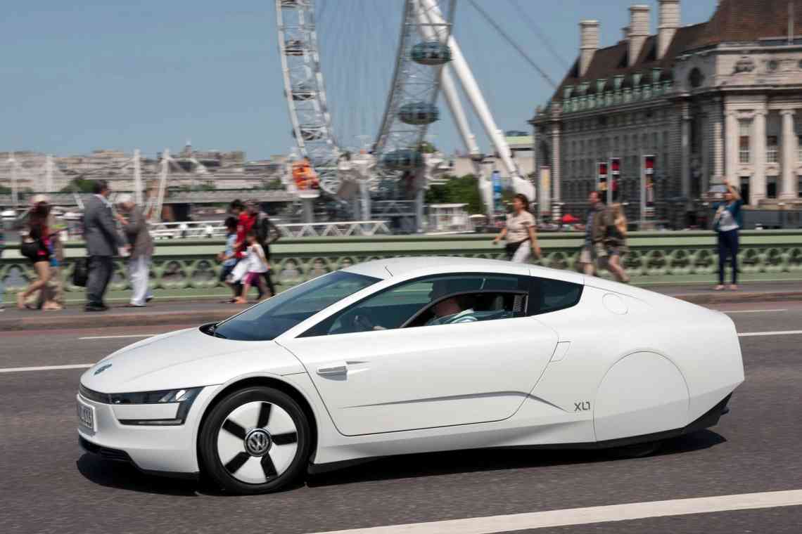   Volkswagen передала новому власнику XL1 - першу модель найекономічнішого авто у світі