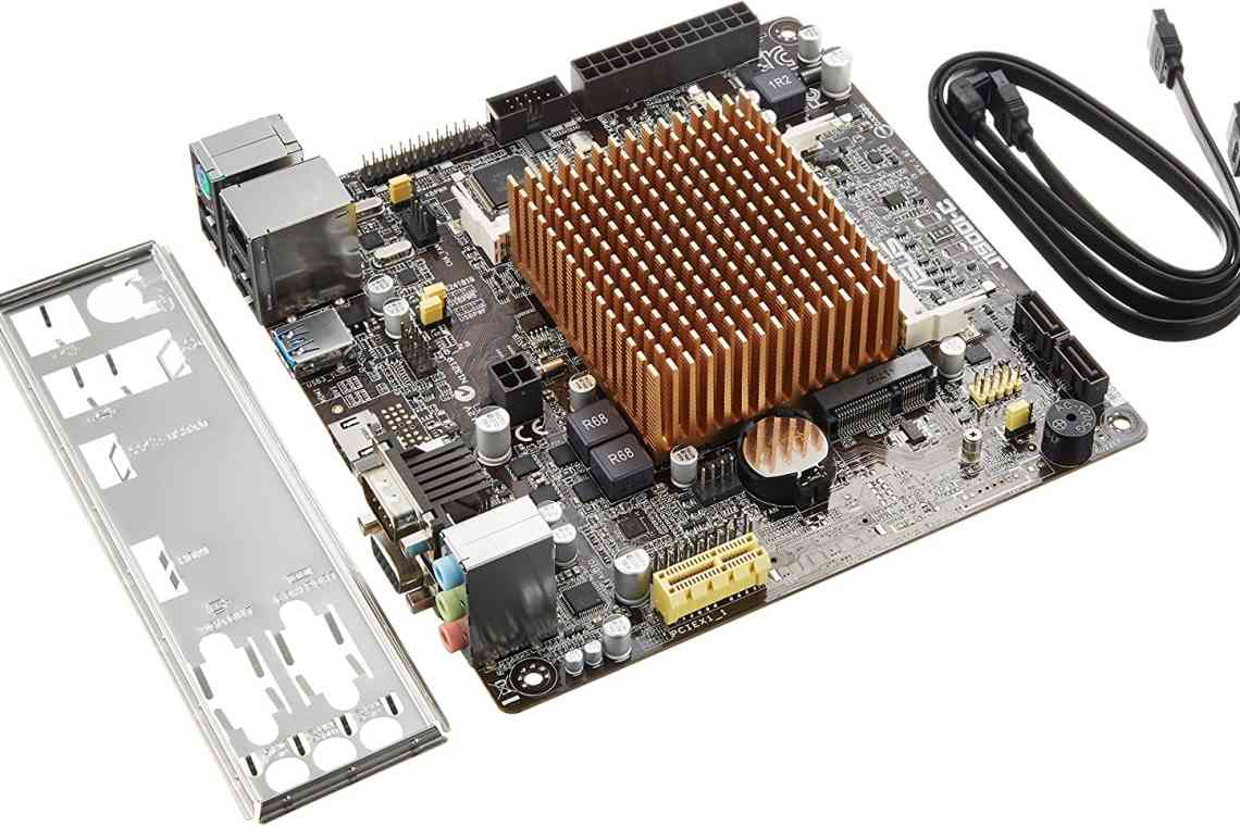 Перші в світі Mini-ITX плати на 4-ядерних CPU від VIA
