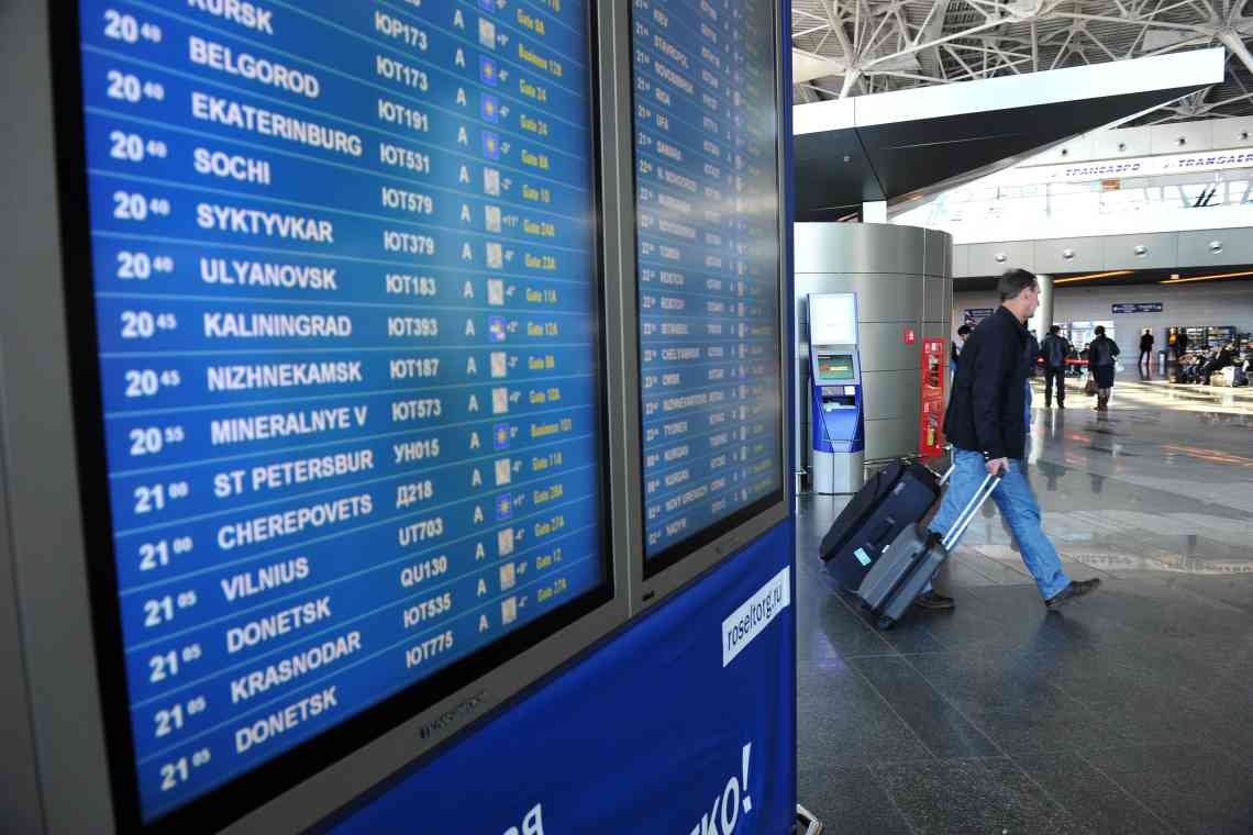  На європейських авіарейсах скасували правило переведення смартфонів у «режим польоту»