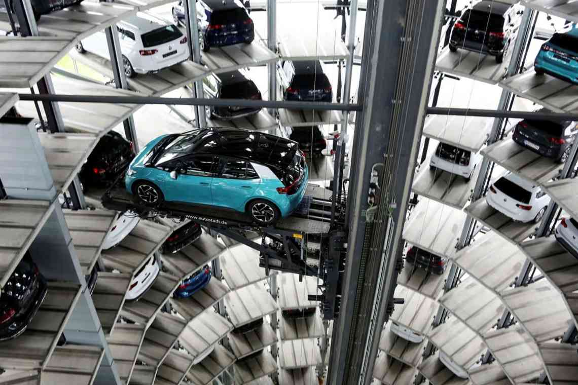 Daimler, BMW і Volkswagen сумарно продали майже 600 тис. електромобілів - це всього на 100 тис. більше, ніж у Tesla "