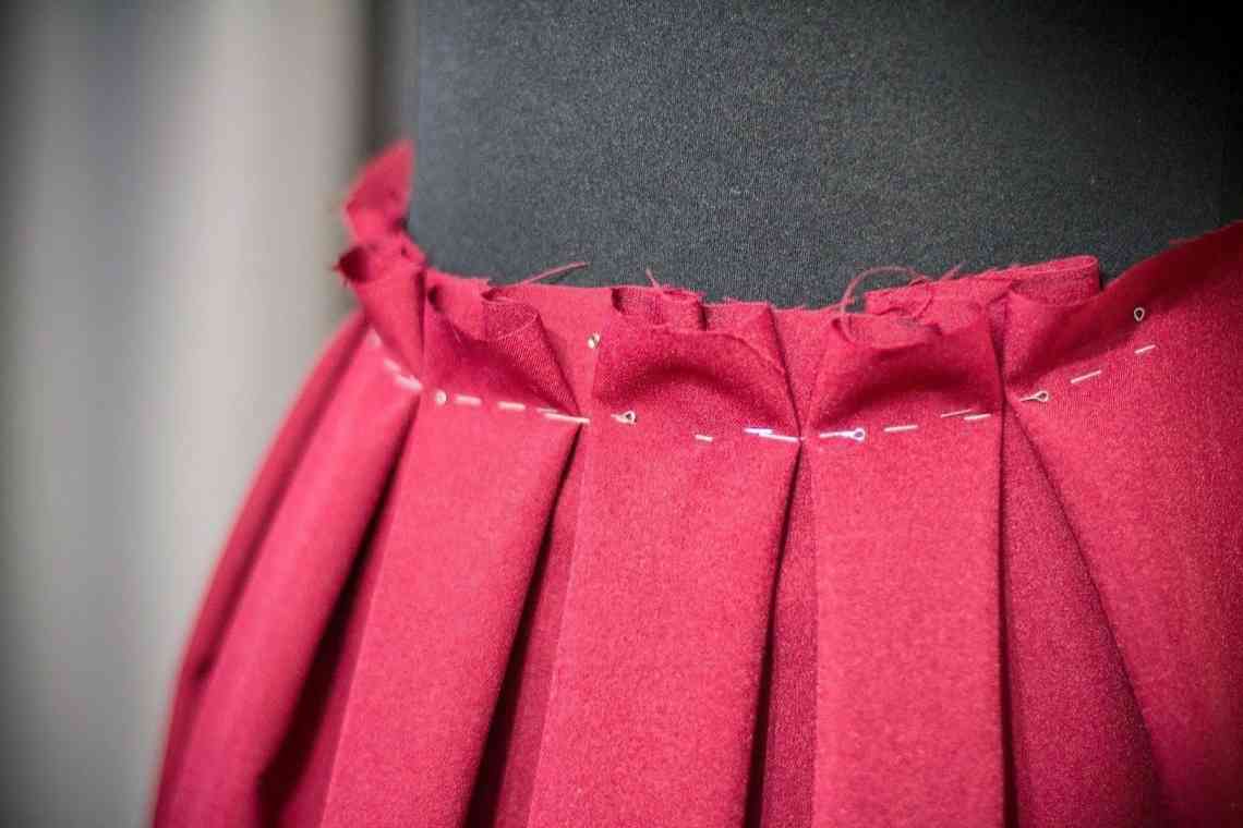 Побудова викроювання ошатної сукні для дівчинки: з спідницею-дзвіночком, сонце і в складку