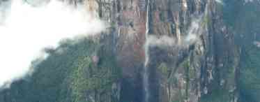 Яка висота вільного падіння води у водоспаді Анхель