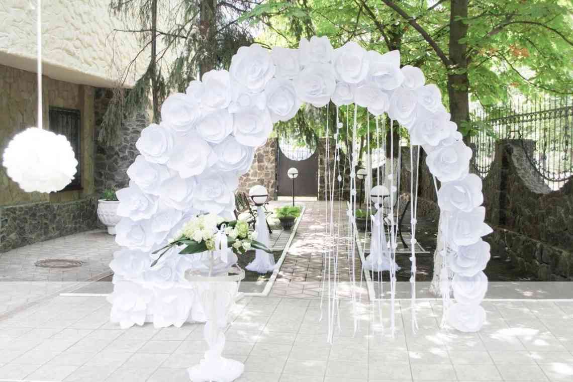 Весільна арка. Як виготовити і прикрасити?