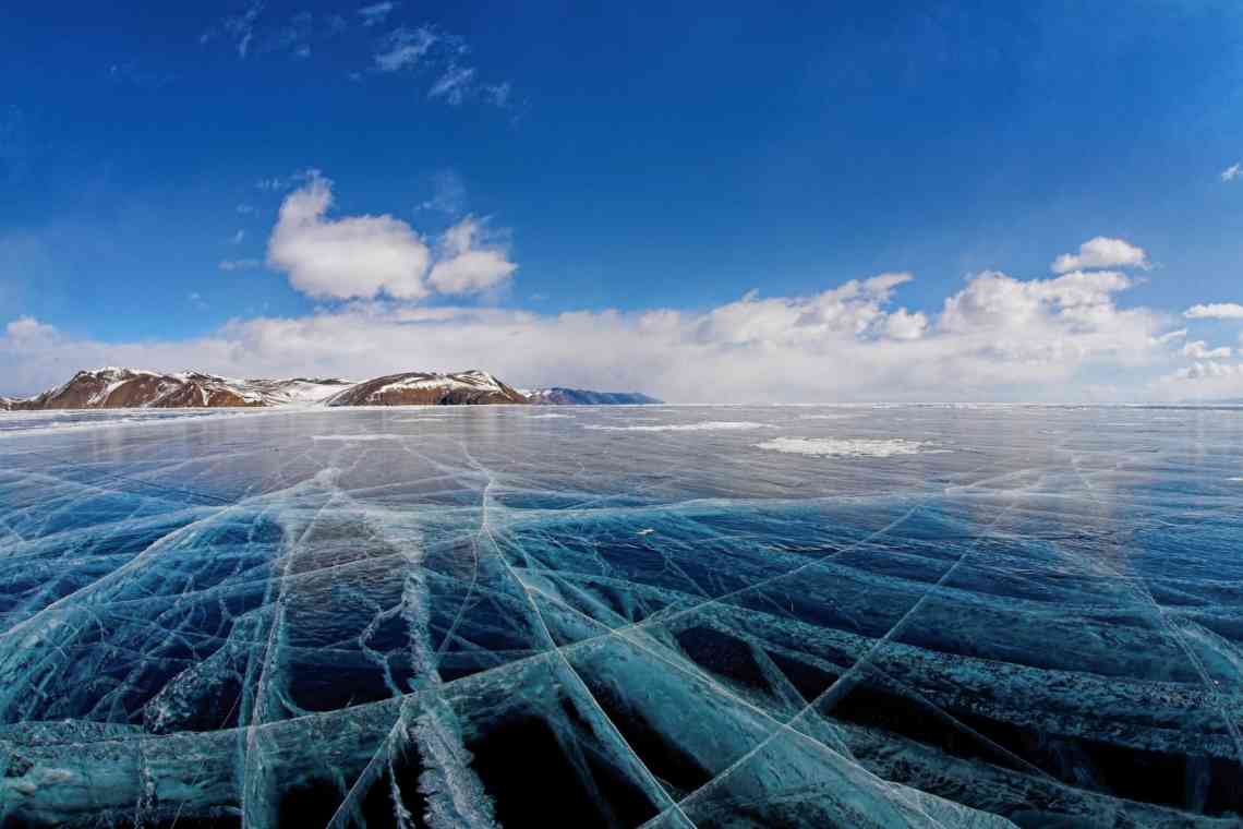Краса замерзлого Байкалу