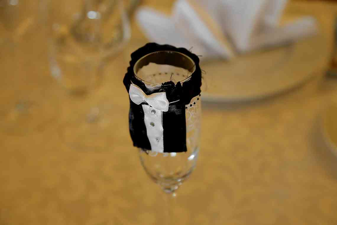 Скляне весілля - це скільки років? Що дарують на скляне весілля?