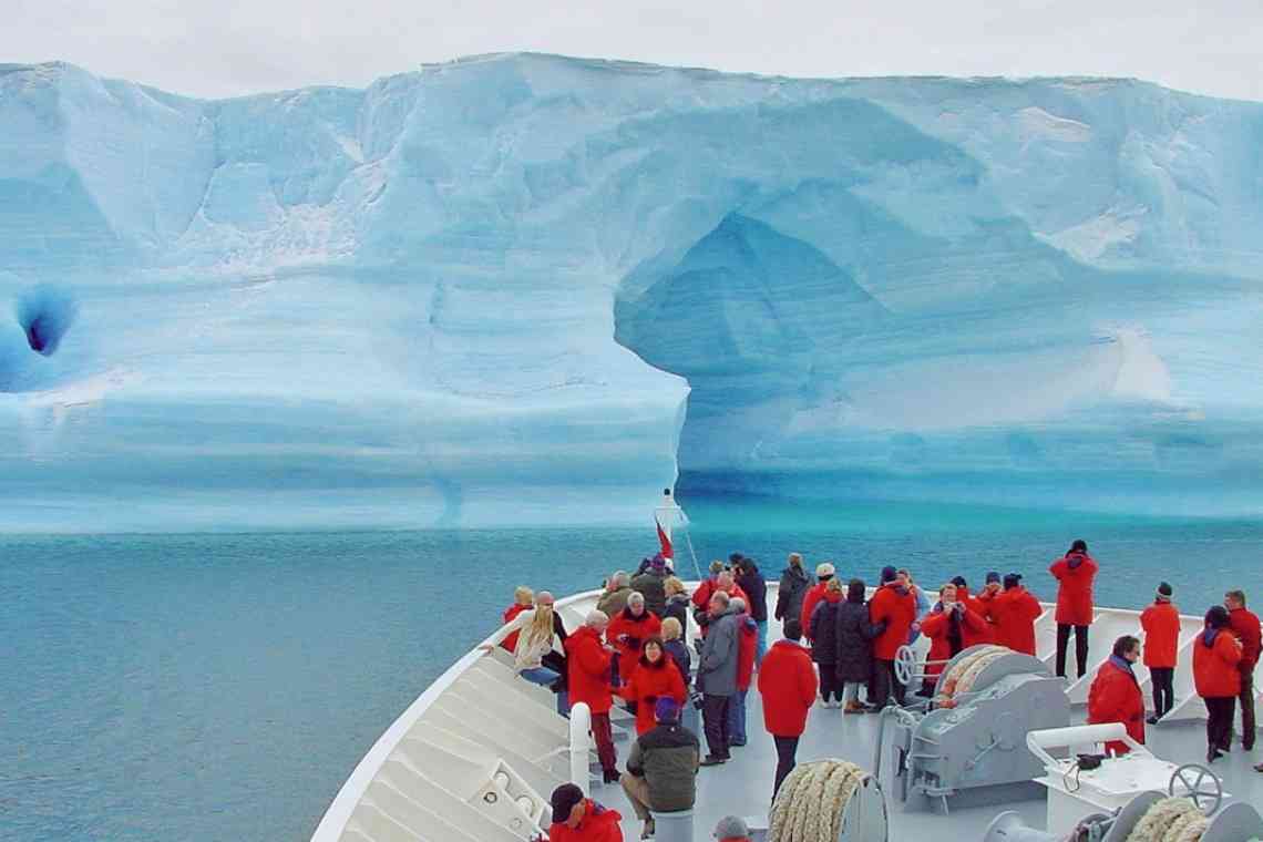 Туризм підвищив ризик проникнення в Антарктиду інвазивних видів