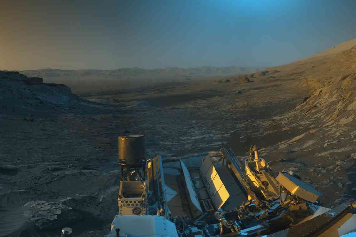 НАСА показала 360-градусну панораму поверхні Марса після пилової бурі