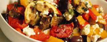 Салат з кільки в томатному соусі - рецепти приготування