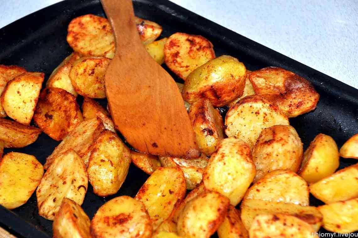 Картопля з м'ясом у горщиках у духовці - 10 покрокових рецептів
