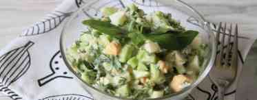 Салат з огірком, яйцем і зеленою цибулею. Найпростіший і найшвидший весняний рецепт