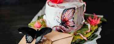 Торт «Метелик на квітковій полянці»